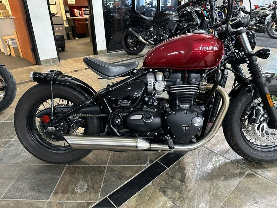 2022 Triumph Bonneville Bobber Cordovan Red