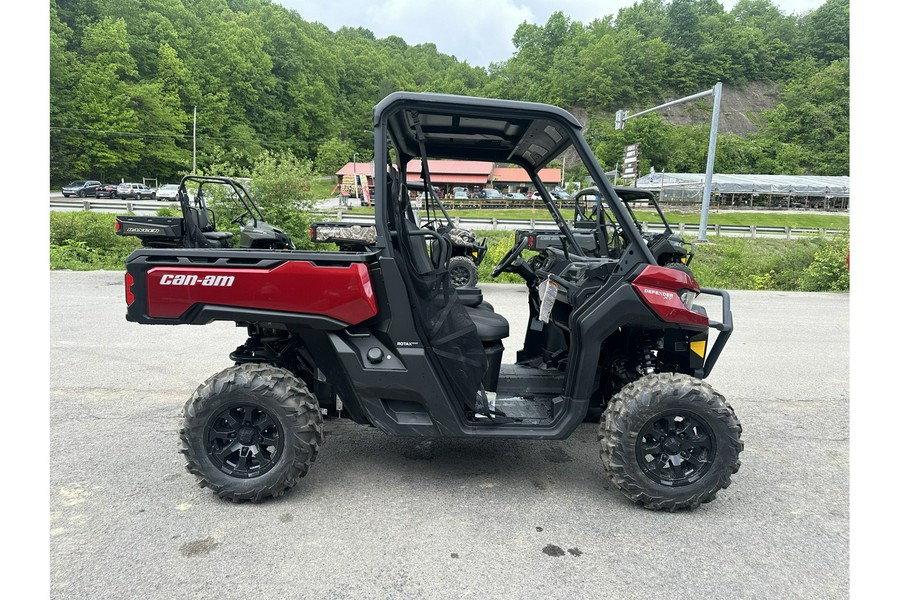 2024 Can-Am Defender XT HD10