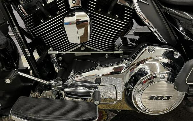 2011 Harley-Davidson® FLHTK - Electra Glide® Ultra Limited
