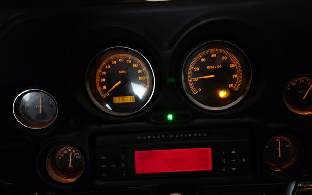 2008 HARLEY-DAVIDSON FLHTCU ELECTRA GLIDE ULTRA CLASSIC - F646120