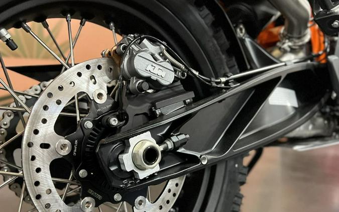 2026 KTM Adventure 890 R