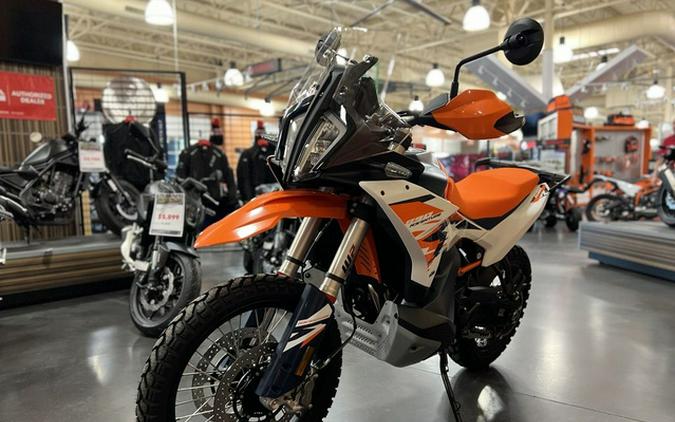 2026 KTM Adventure 890 R
