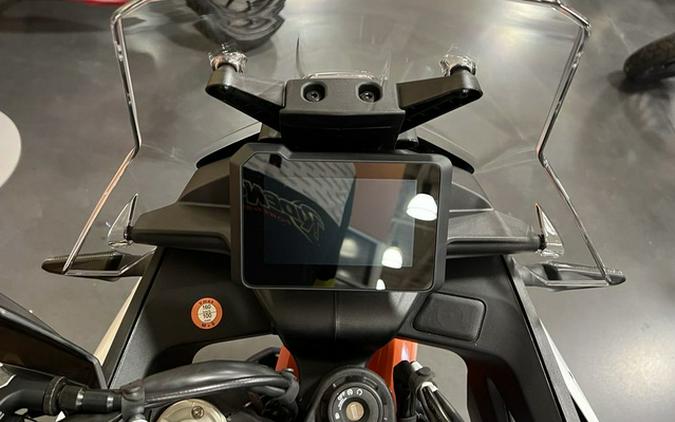 2026 KTM Adventure 890 R