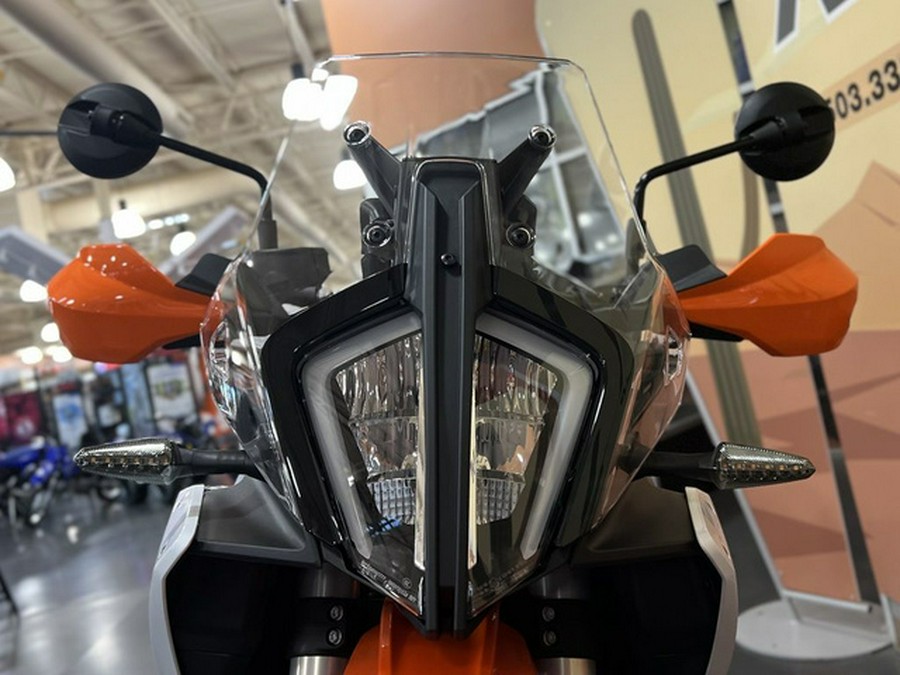 2026 KTM Adventure 890 R