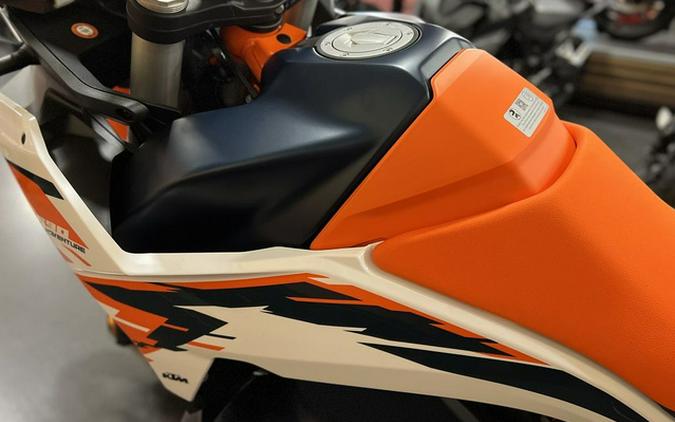 2026 KTM Adventure 890 R