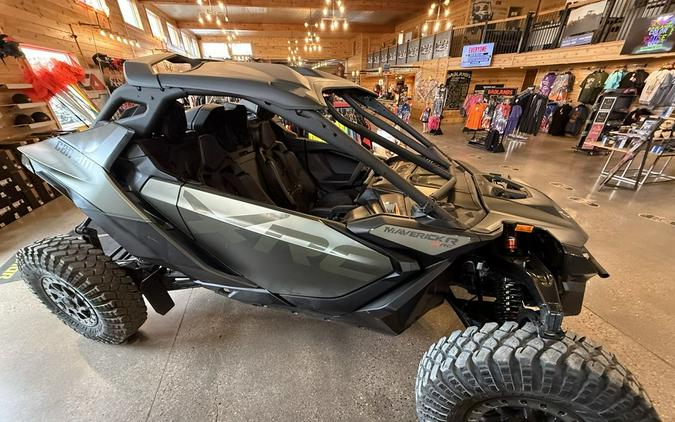 2026 Can-Am Maverick R X rc With SMART-SHOX