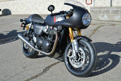 2020 Triumph Thruxton RS Review (17 Fast Facts)