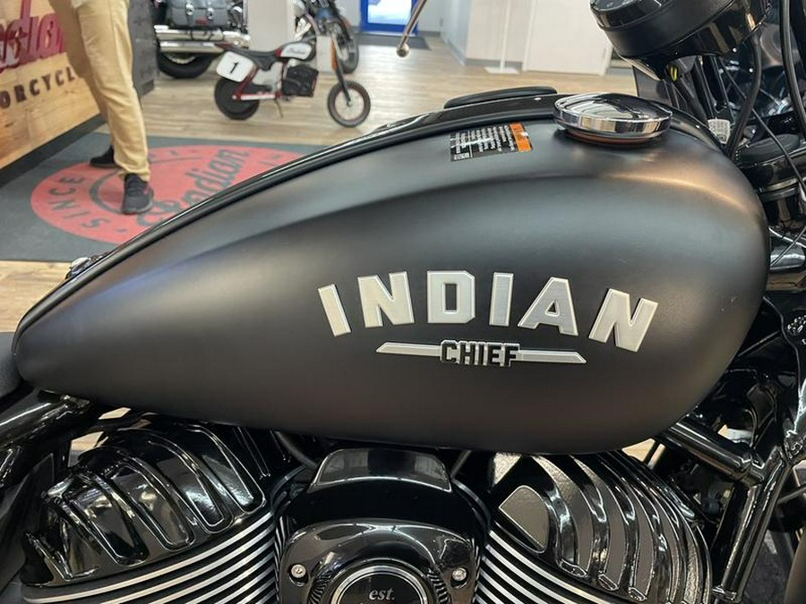 2023 Indian Motorcycle® Sport Chief Black Smoke