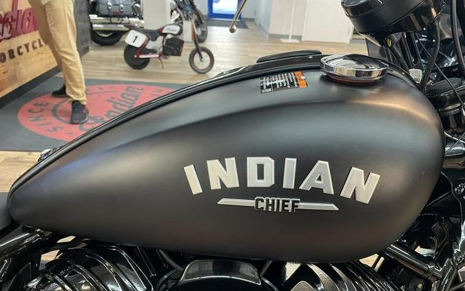 2023 Indian Motorcycle® Sport Chief Black Smoke