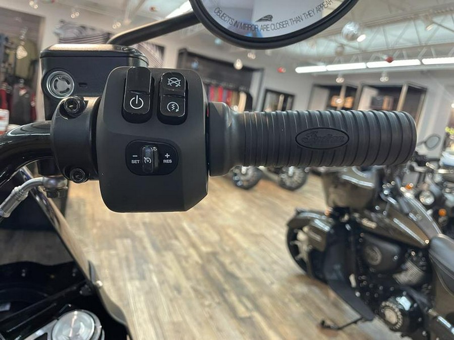 2023 Indian Motorcycle® Sport Chief Black Smoke