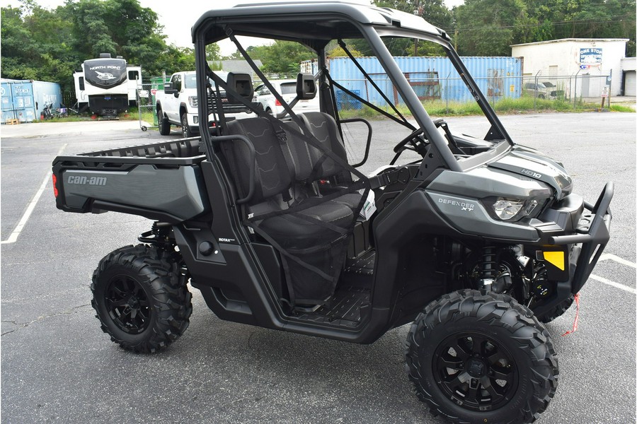 2024 Can-Am Defender XT HD10