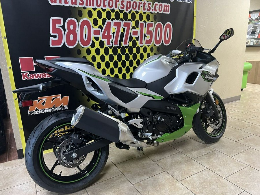 2024 Kawasaki Ninja® 7 Hybrid ABS