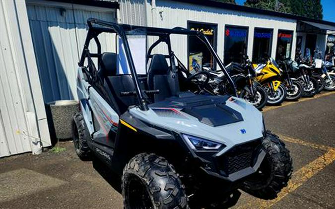 2024 Polaris RZR 200 EFI