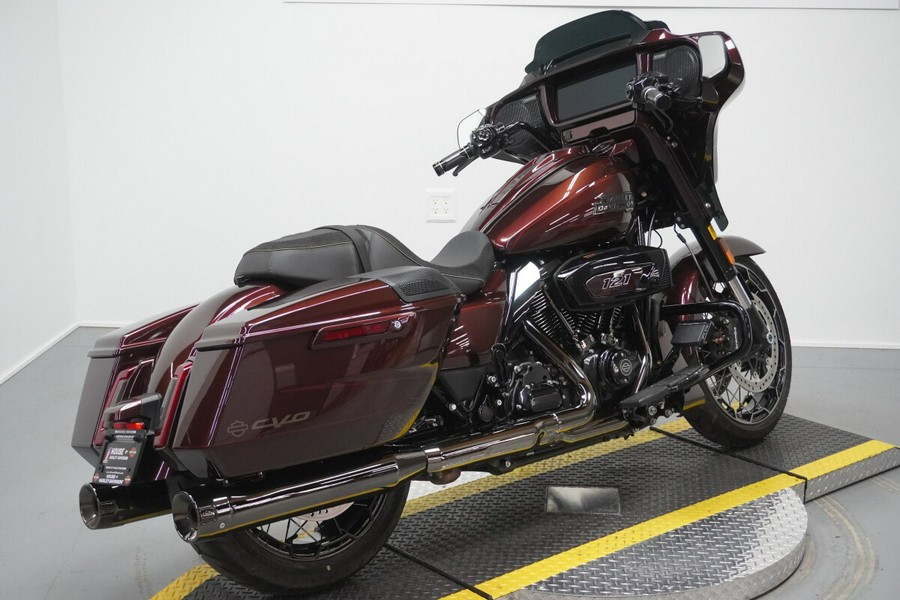 2024 Harley-Davidson® CVO™ Street Glide® Copperhead