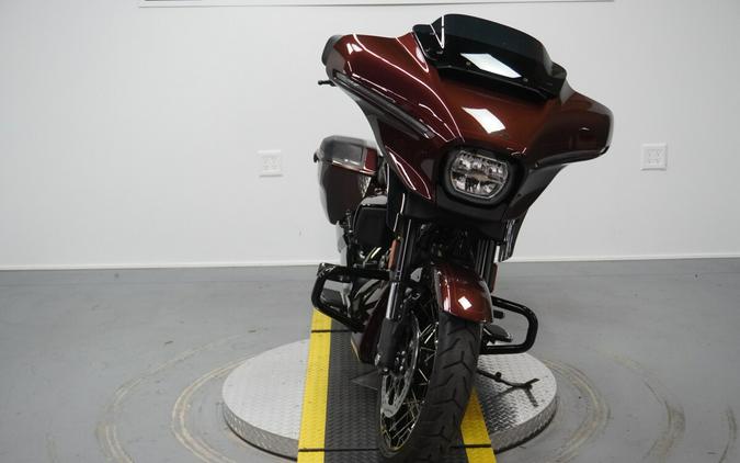 2024 Harley-Davidson® CVO™ Street Glide® Copperhead