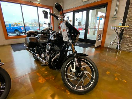 2018 Harley-Davidson Sport Glide - First Ride