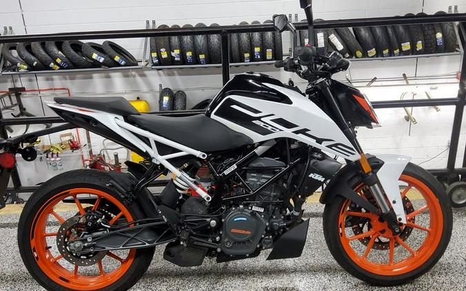 2022 KTM 200 Duke