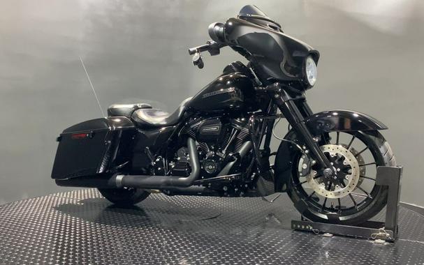 2019 Harley-Davidson® FLHXS - Street Glide® Special