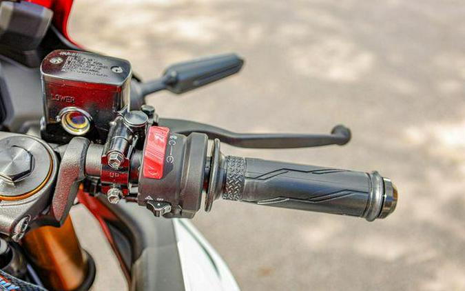 2026 YAMAHA YZFR3 ABS 70TH ANNIVERSARY EDITION