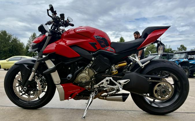 2021 Ducati STREETFIGHTER V4