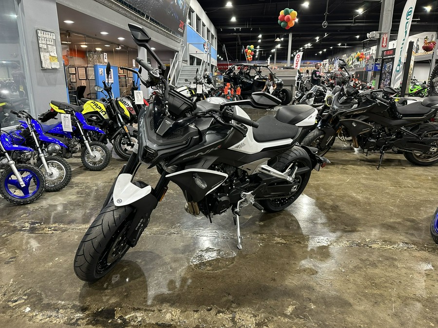 2024 CFMoto 800NK