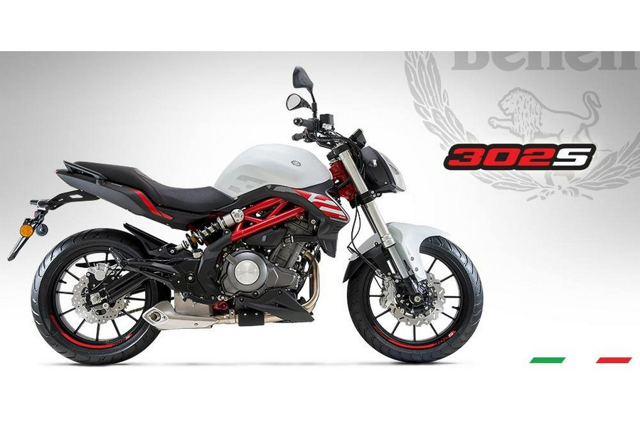 2022 Benelli 302S Base