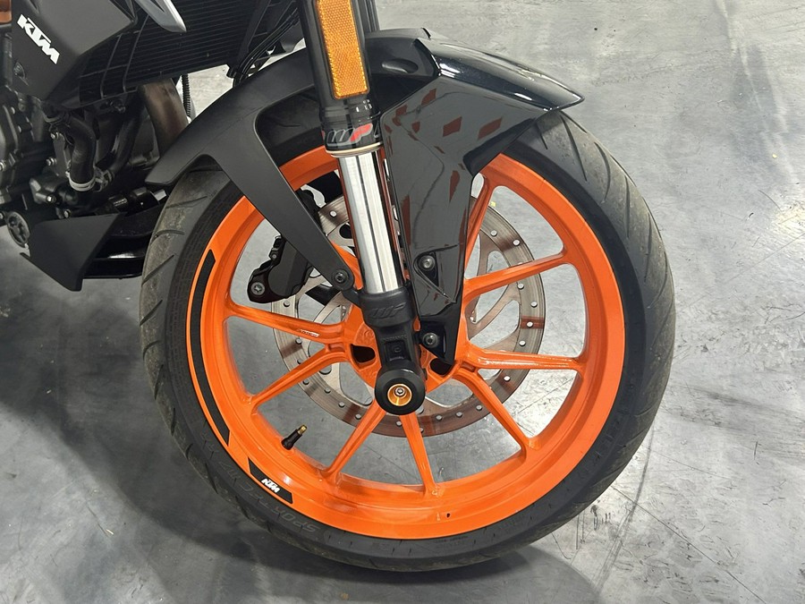 2021 KTM DUKE 390