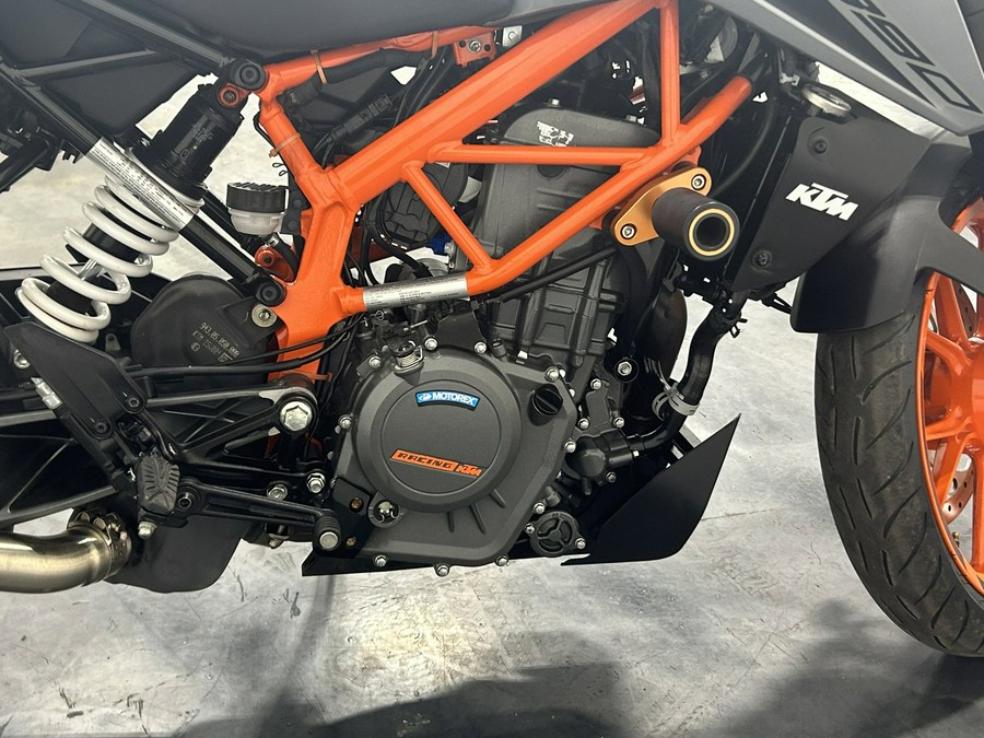 2021 KTM DUKE 390