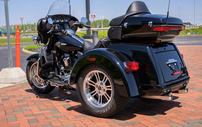 2024 Harley-Davidson Tri Glide Ultra Trike FLHTCUTG