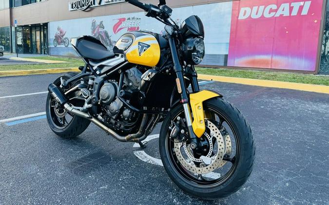 2025 Triumph Trident 660 Cosmic YellowSapphire Black