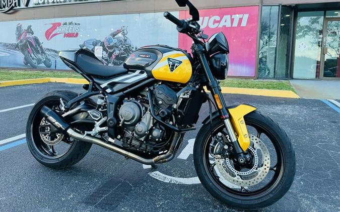 2025 Triumph Trident 660 Cosmic YellowSapphire Black