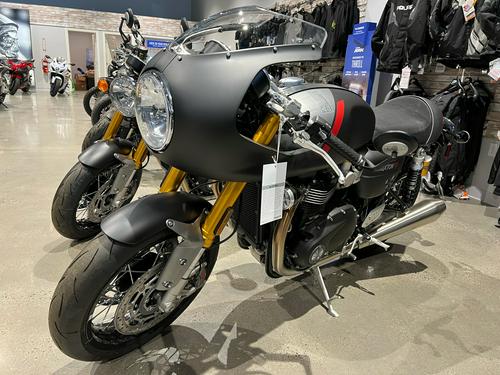 2020 Triumph Thruxton RS Review (17 Fast Facts)