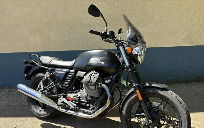 2016 Moto Guzzi V7 II Stone