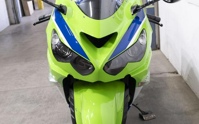 2024 Kawasaki Ninja® ZX™-14R 40th Anniversary Edition ABS