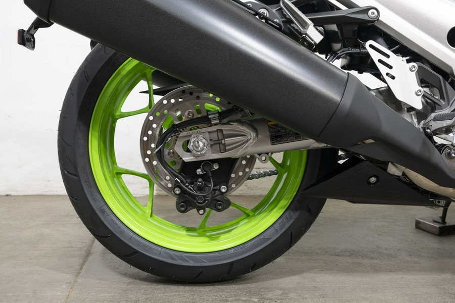 2024 Kawasaki Ninja® ZX™-14R 40th Anniversary Edition ABS