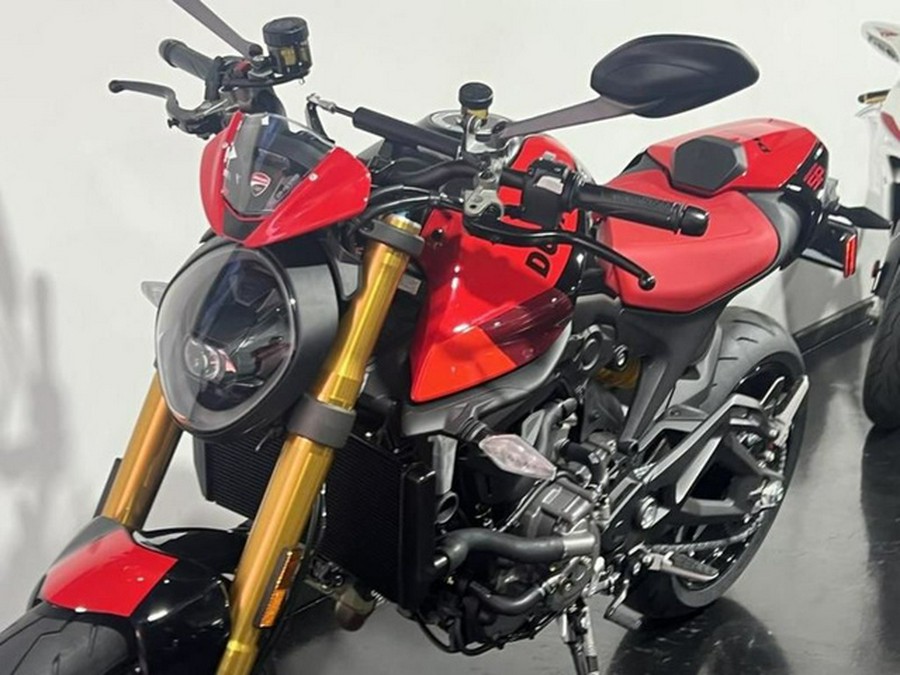 2025 Ducati MONSTER SP