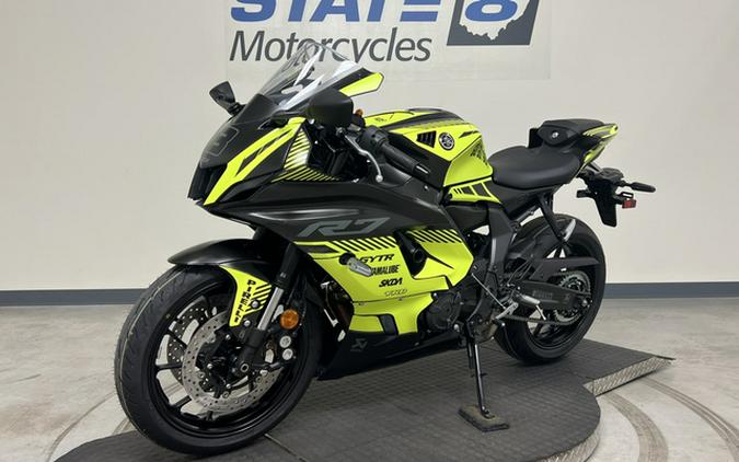 2025 Yamaha YZF-R7 (YZFR7SB) Custom Skda graphic kit R7