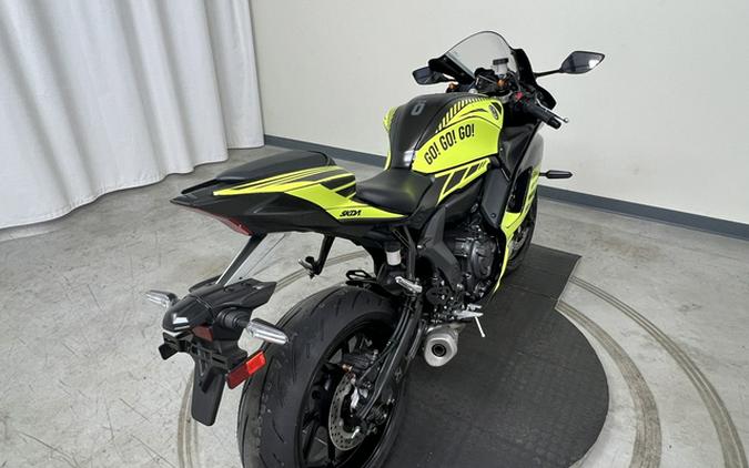 2025 Yamaha YZF-R7 (YZFR7SB) Custom Skda graphic kit R7