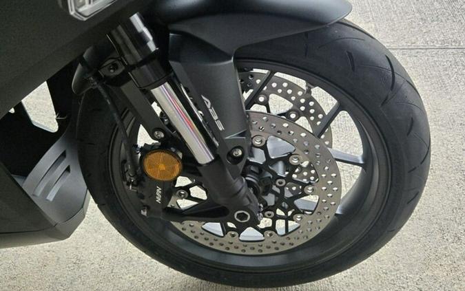 2026 Honda CBR650R E-Clutch
