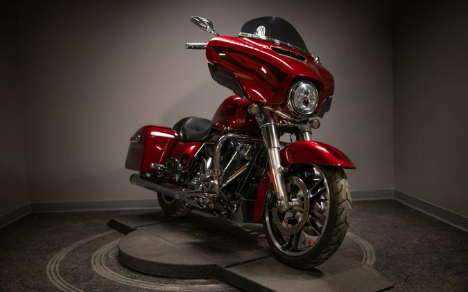 2017 Street Glide Special (FLHXS)