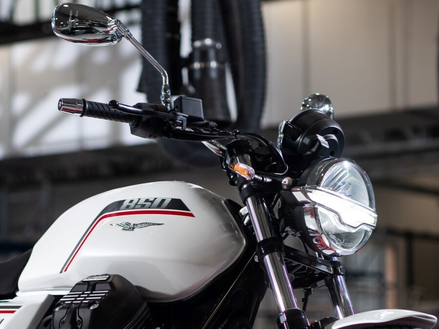 2026 Moto Guzzi V7 Special