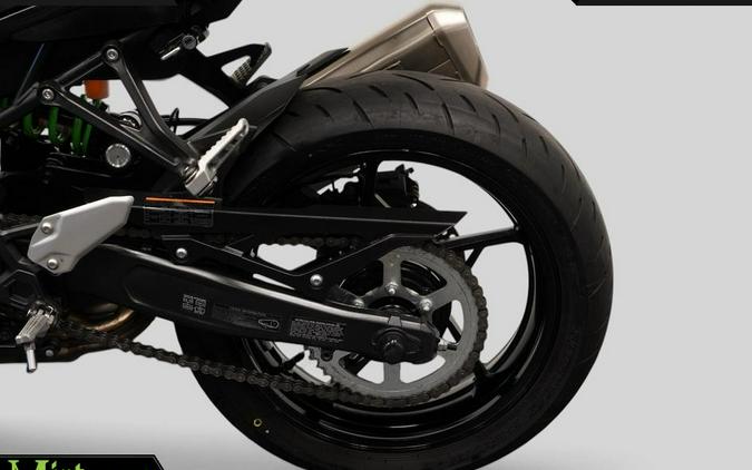 2024 Kawasaki Ninja ZX-4RR KRT