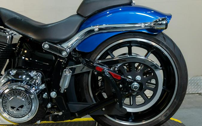 2015 Harley-Davidson Breakout®