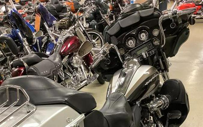 2013 Harley-Davidson CVO Limited