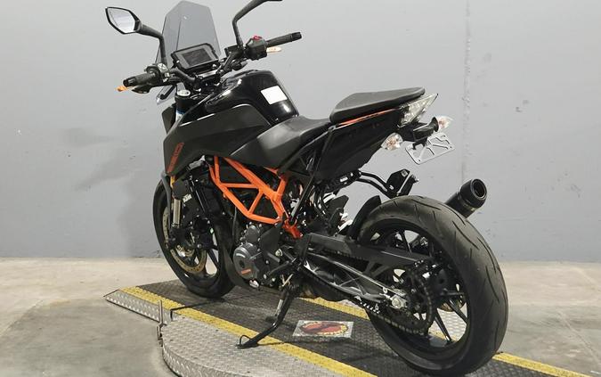 2023 KTM 390 Duke