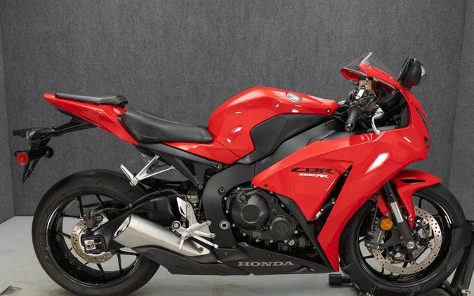 2015 HONDA CBR1000RR