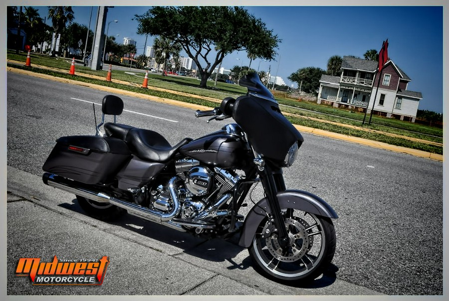 2015 Harley-Davidson® STREET GLIDE SPECIAL