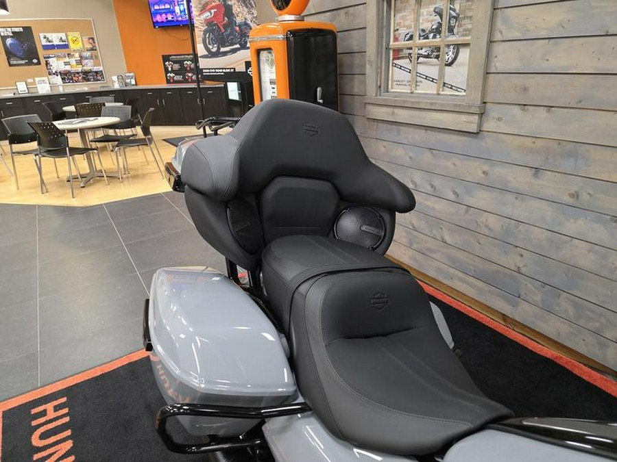 2026 Harley-Davidson® FLHXL - Street Glide® Limited