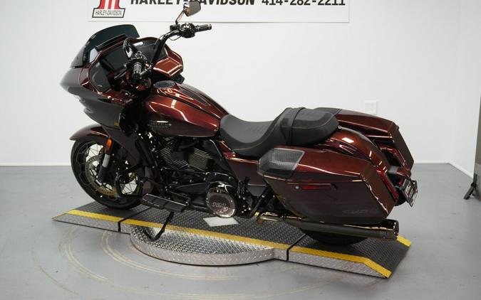 2024 Harley-Davidson® CVO™ Road Glide® Copperhead