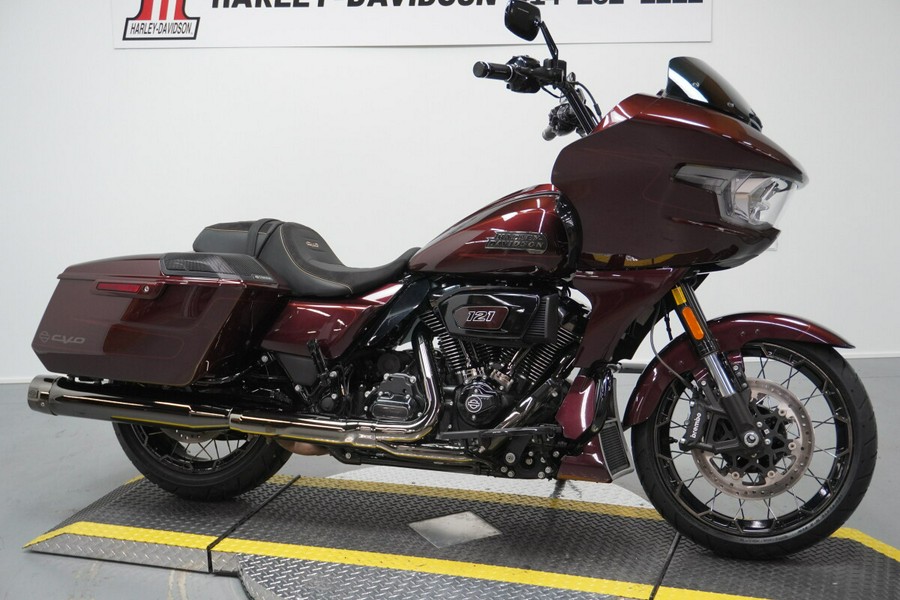 2024 Harley-Davidson® CVO™ Road Glide® Copperhead